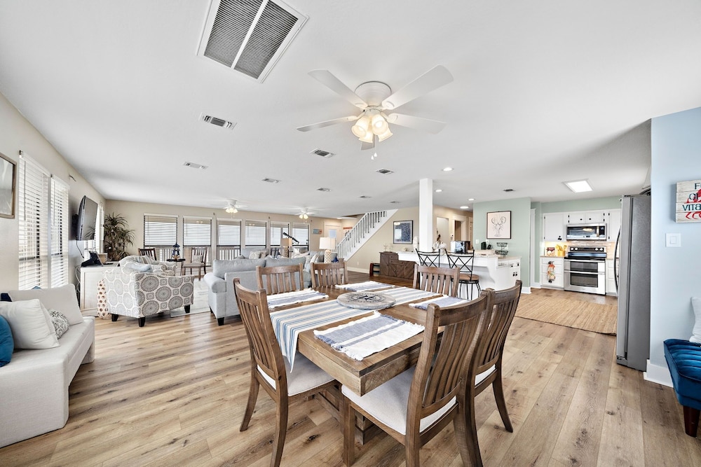 Bay Vista by Ryson Vacation Rentals
