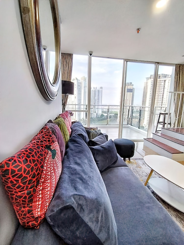 Springhill Royale Suites Sky Pool