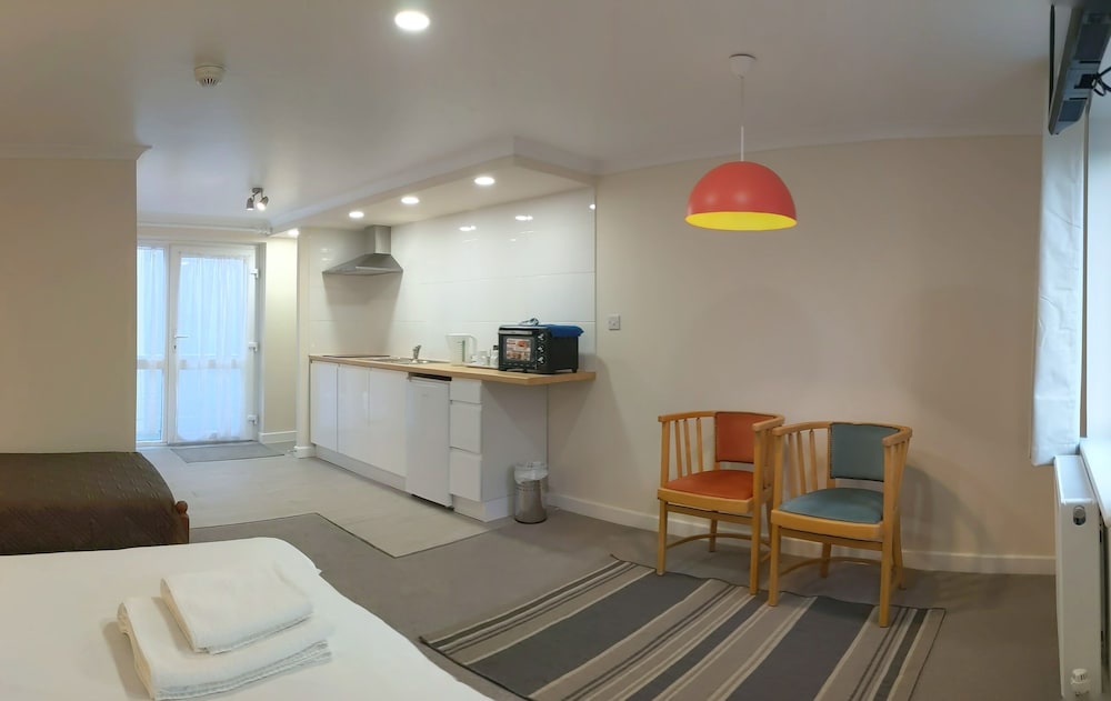 Ivybridge Guest House