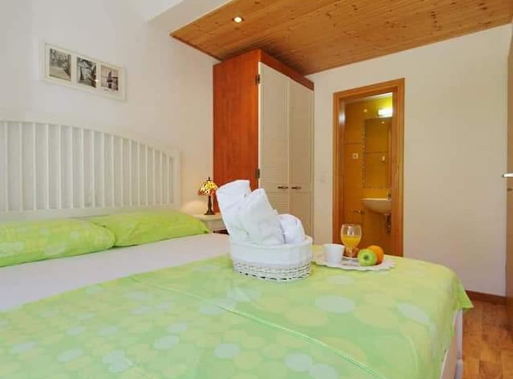 Blissful Bay Apartments Vrboska