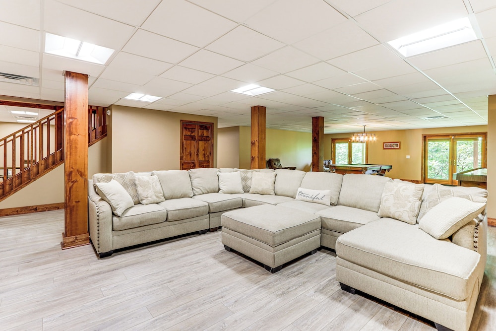 Game Room & Fireplaces: Group Dahlonega Getaway
