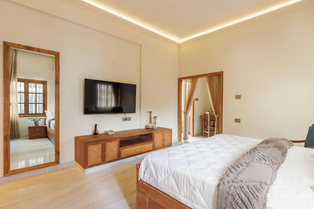 Westend Apartment by Redolive Racecourse Rd 3bhk