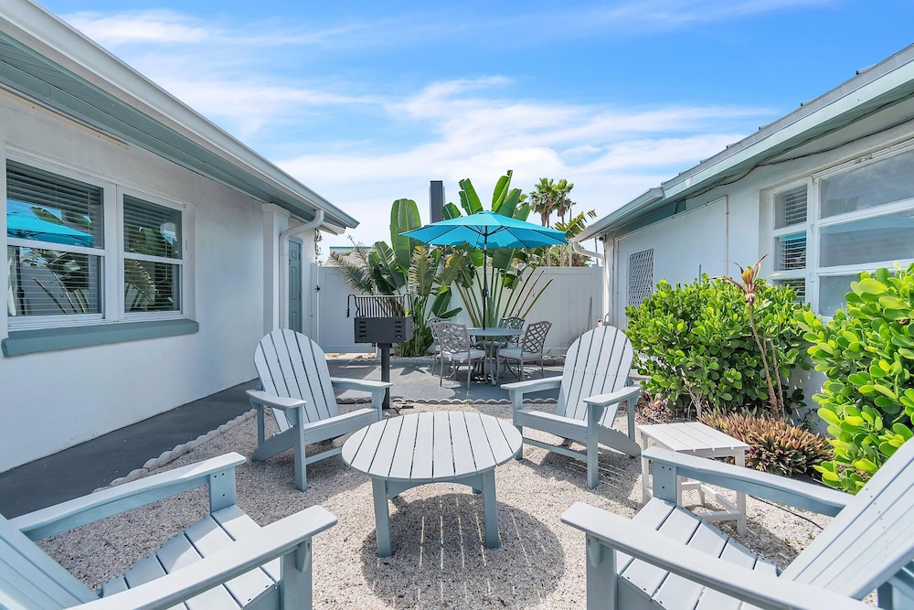 The Bungalows #7