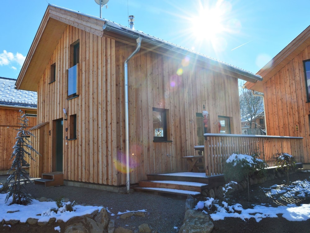 Chalet With Outdoor hot tub