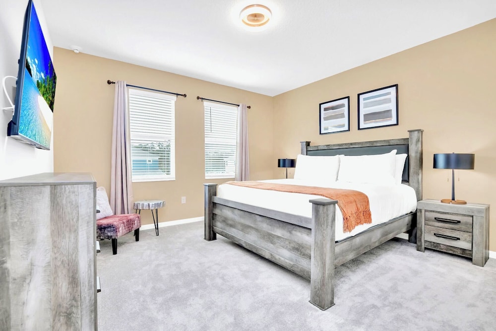 Upstay Luxury Resort Home w Private Pool & Hot Tub