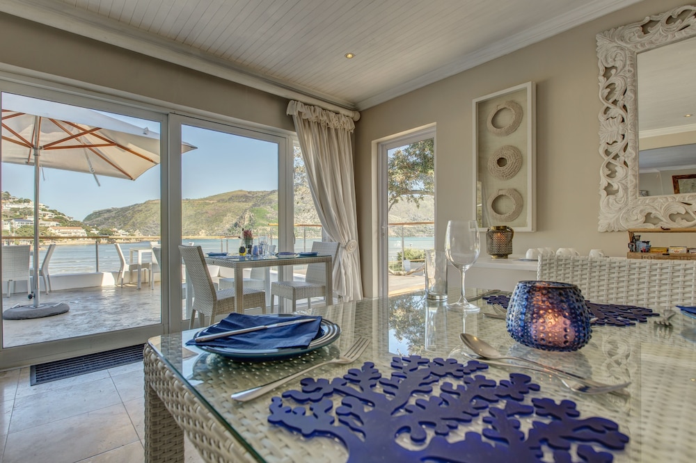 Amanzi Island Boutique Hotel