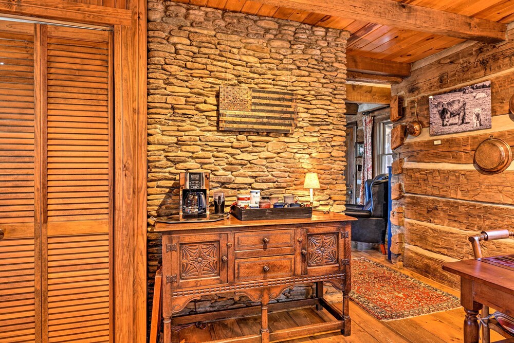 Cabin Near Boone w/ Hot Tub  Mountain Views - Property Image 4