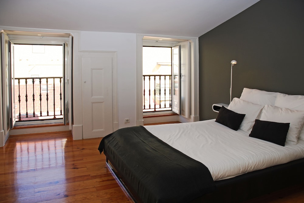 Bairro Alto Apartments by linc