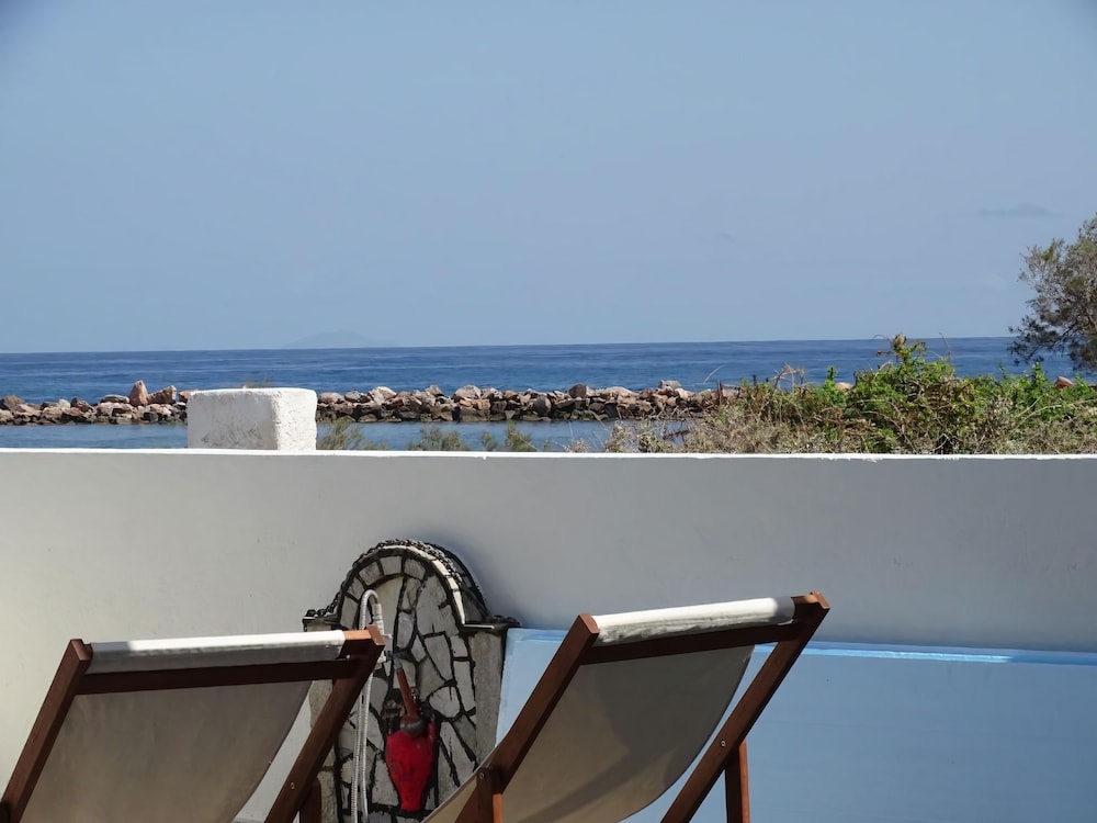 NAMA Beach House photo 3