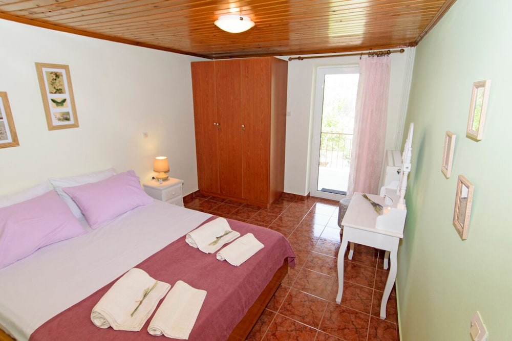 Aoria Traditional House With Stuning Mountain View