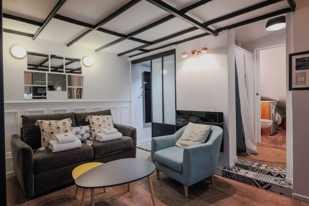 Comfortable Duplex in the Heart of Paris!