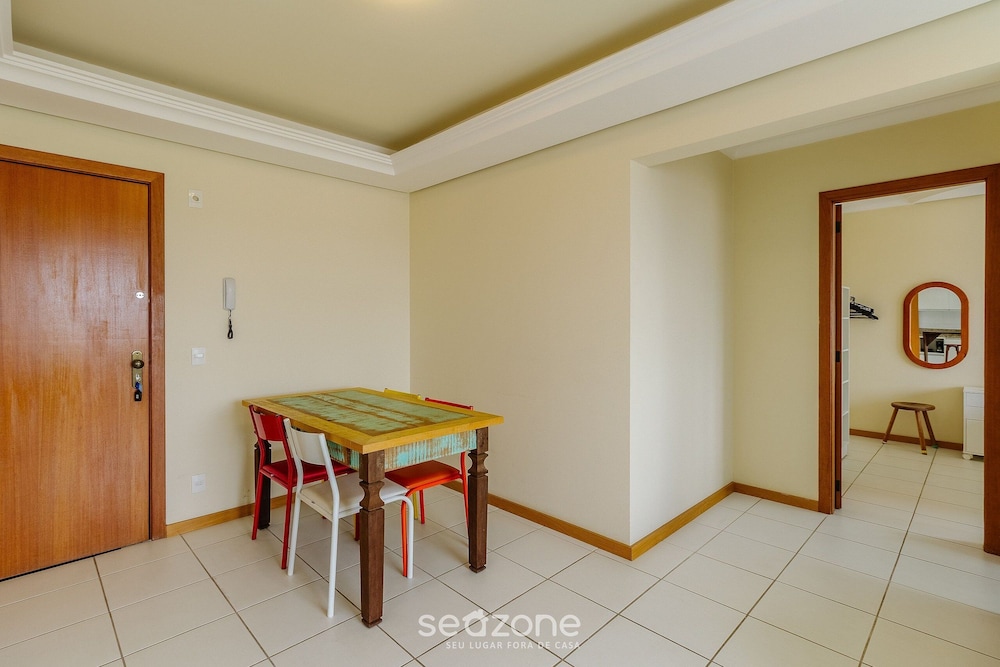 Elegant Apartment for Couples in Poa-rs Urb1110