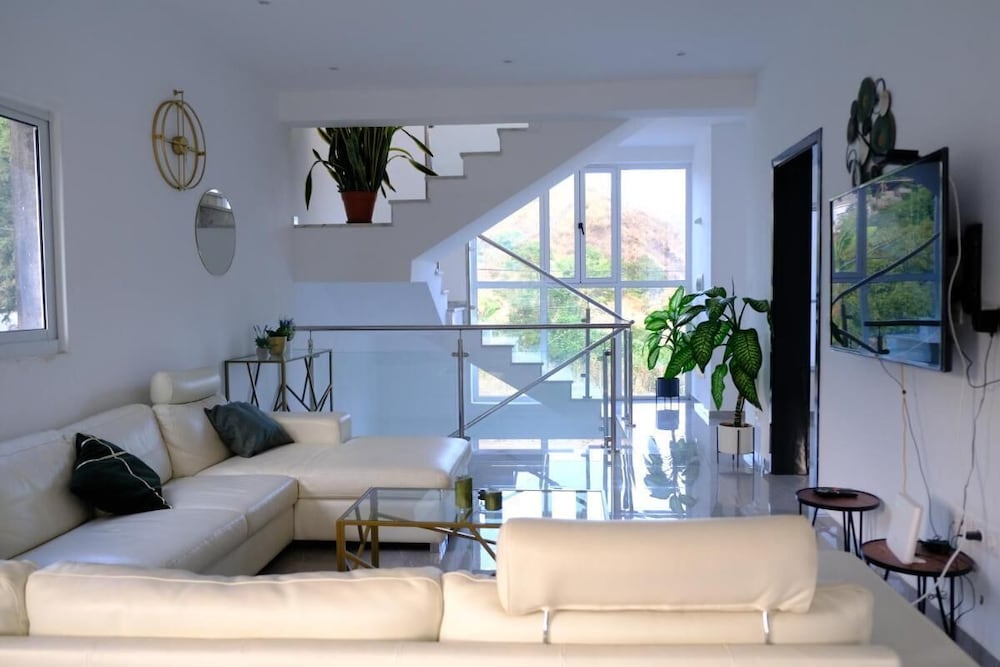 Villa Nayeli Luxury and Simplicity
