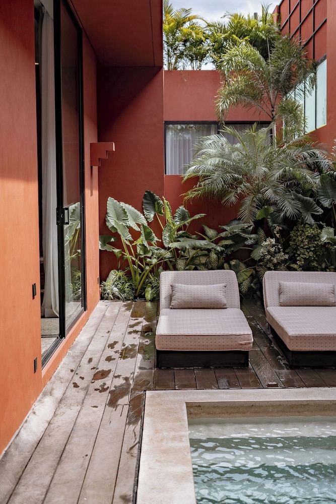 Five Stories - Luxury Villa Retreat