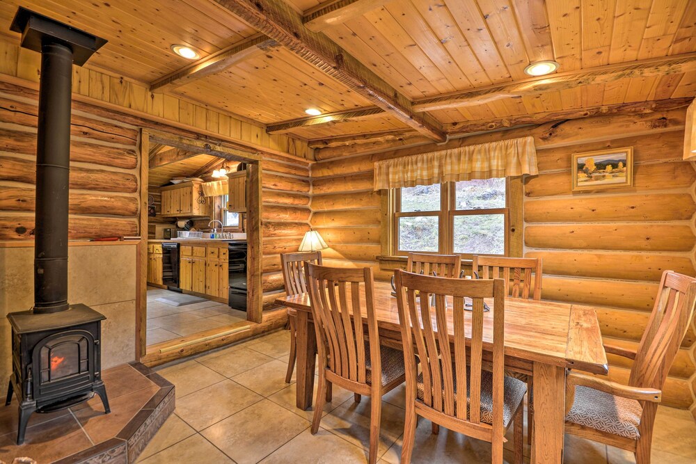 'honey's Cabin' in Mcleod: Fish, Hike & Views! view 2