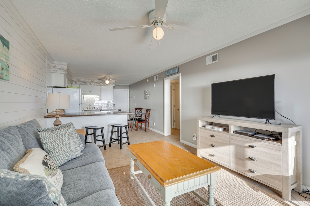 Balcony w/ Ocean Views: Carolina Beach Condo!