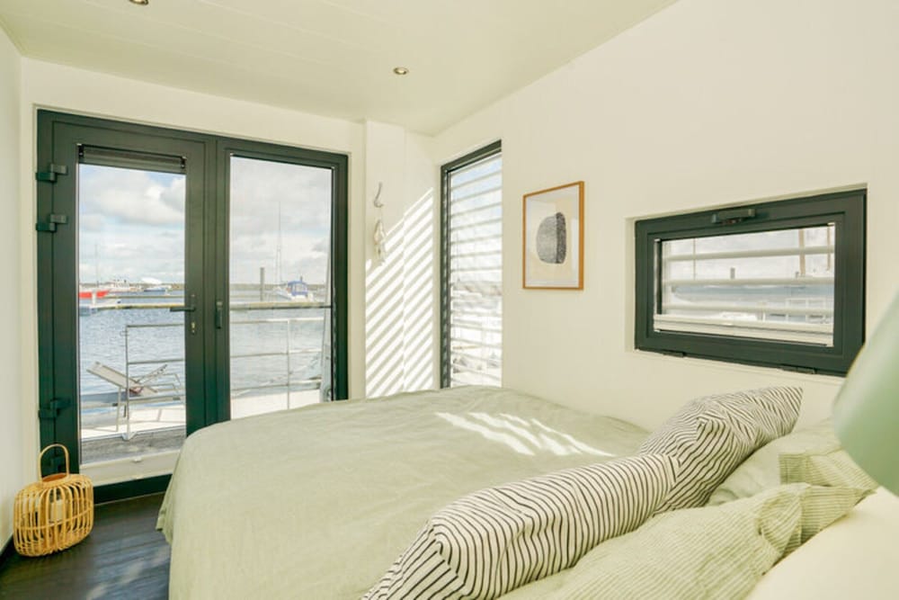 Houseboat in Boltenhagen