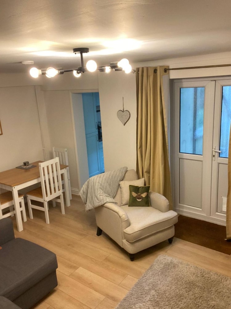 Beautiful & Cosy Apartment in Brighton BN2 3AD