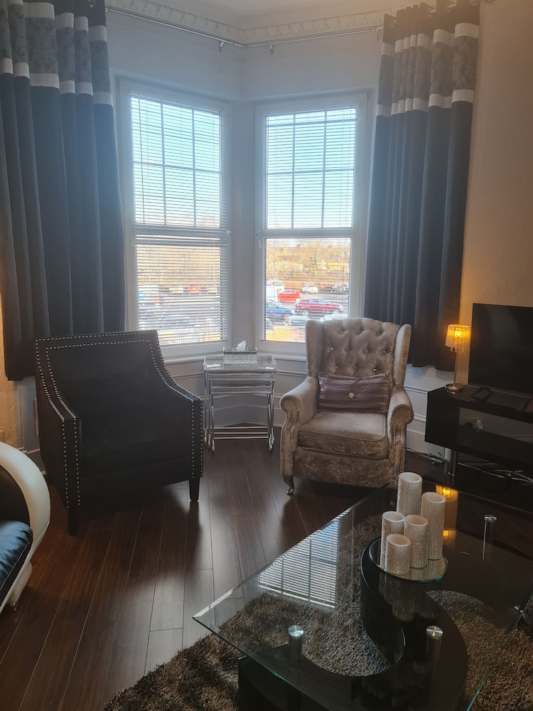 Robert The Bruce Apartment