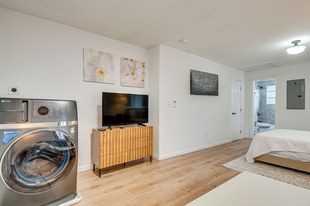 Studio Apartment Near East Atlanta Village