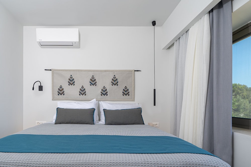 Pignolia Suites - Adults Only photo 2