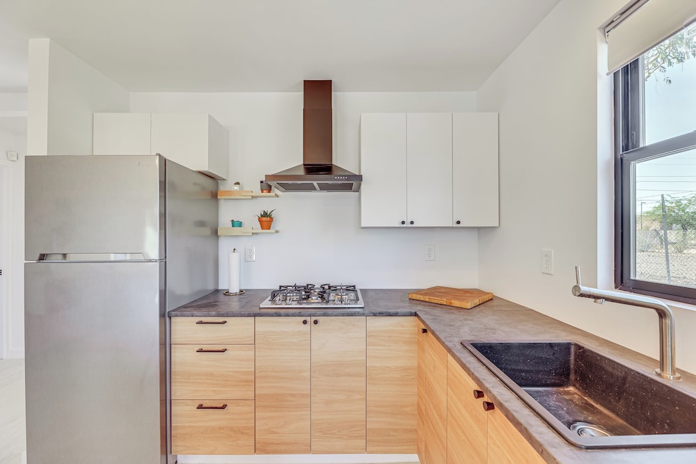 Walkable Downtown Chandler Oasis w/ Private Patio