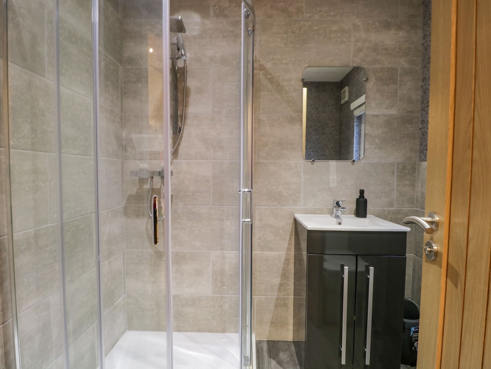 25 Thirlmere