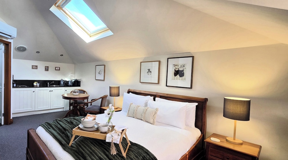 Sandstone Suites