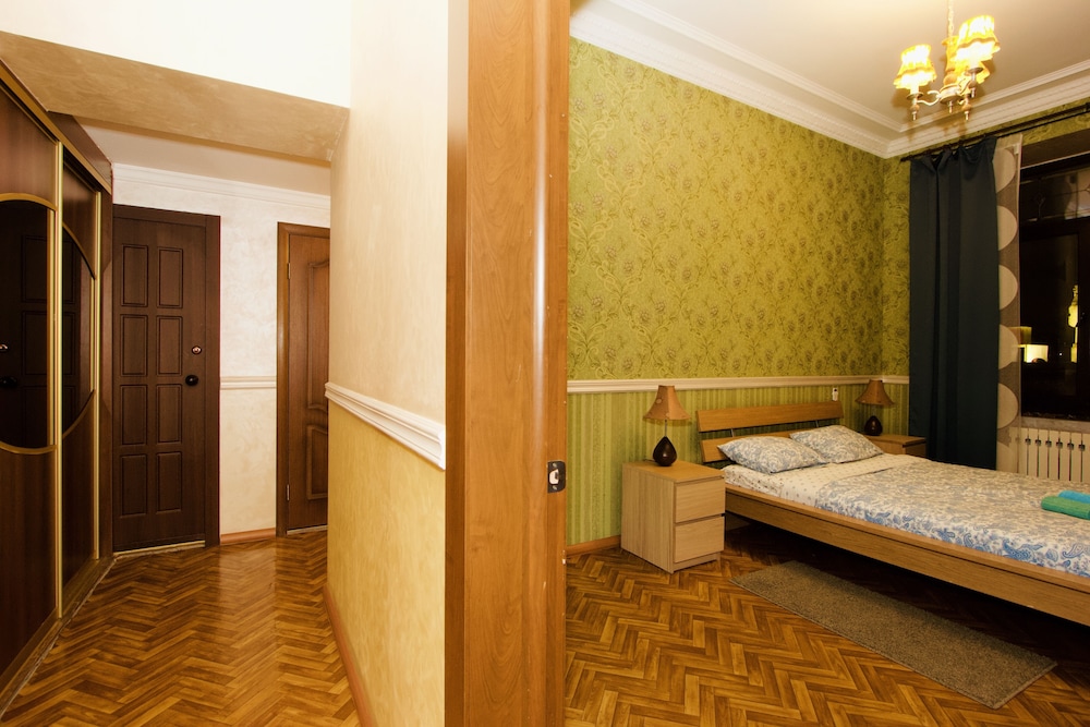 LUXKV Apartment on Kudrinskaya Ploschad
