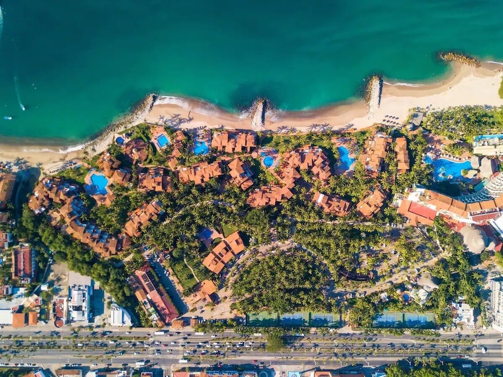 Los Tules Mexican Resort