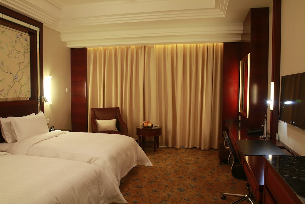 Xiaogan Yuji Grand Hotel