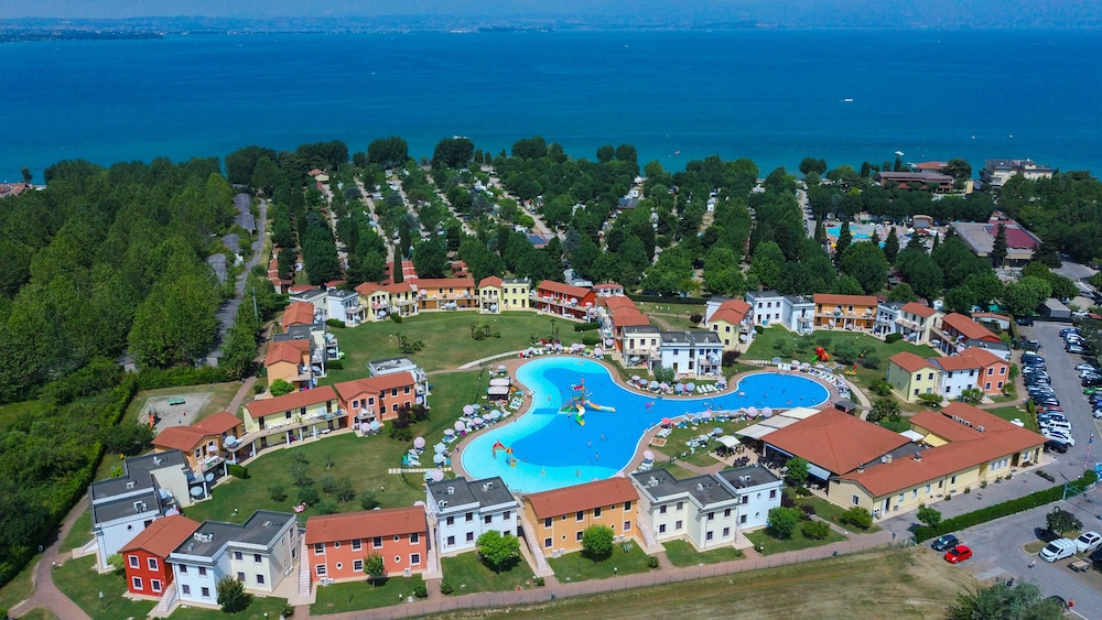 Gasparina Village