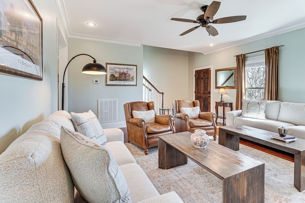 Summerville Historic Bungalow w/ Hot Tub