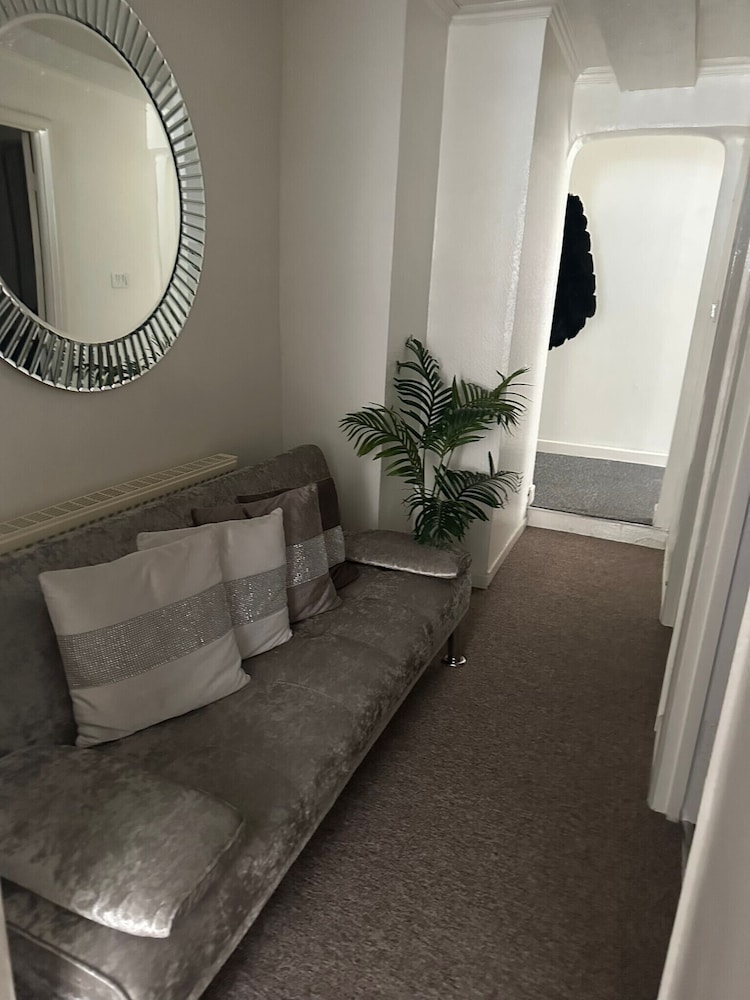 Greatyarmouth-seaside-sleeps6-petfriendly-91ws