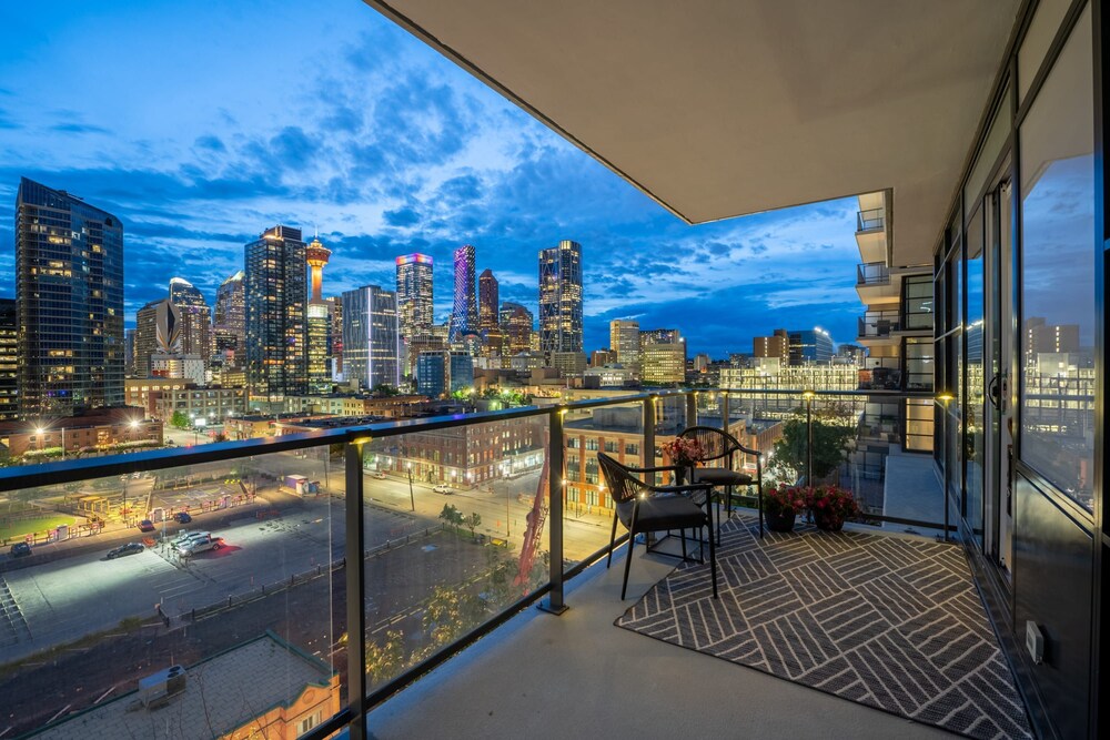 NEW The Draper Luxury Unit Prime Location-3