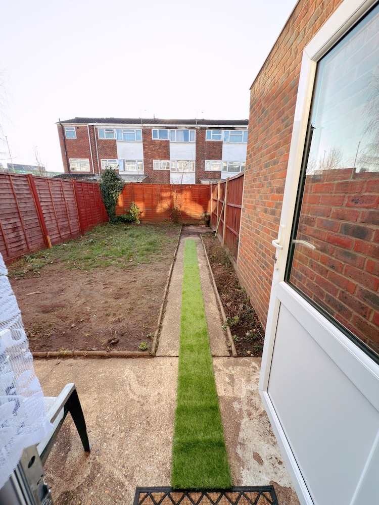 Cozy one bed Apartment Near Heathrow