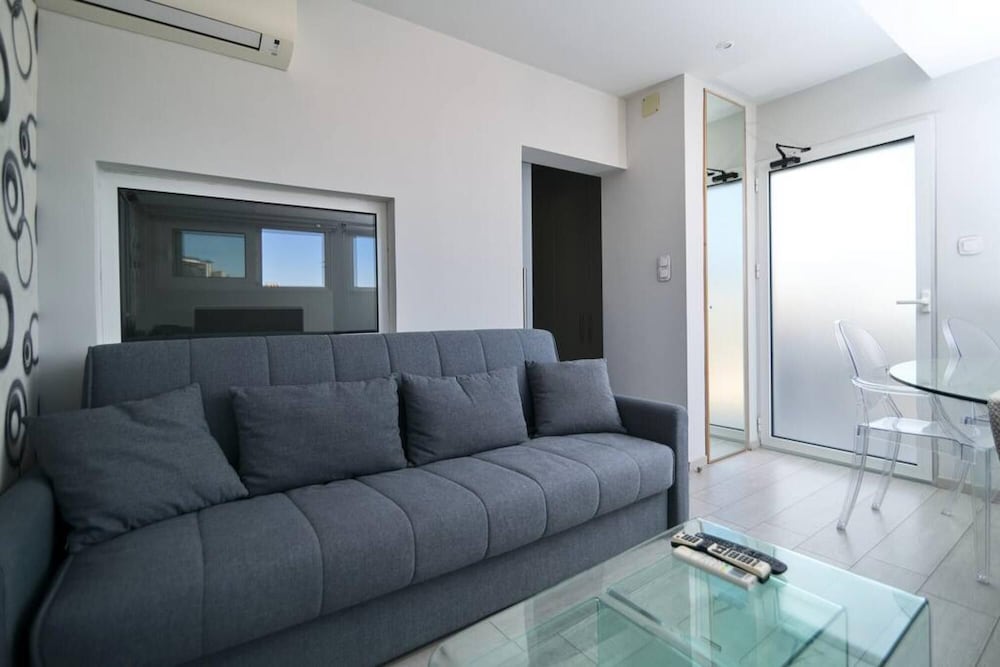 Acropolis Junior Suite photo 5