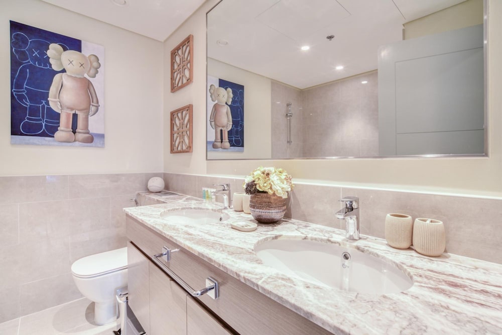 City Living at Its Best Near Burj Khalifa