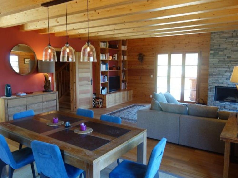 Luxury Chalet With Sauna and Garden