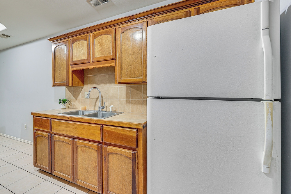 Near Utrgv & State Park: Cozy Mission Unit