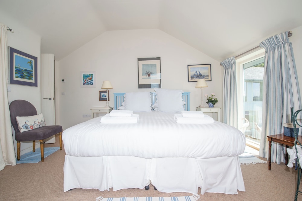 Curlew House