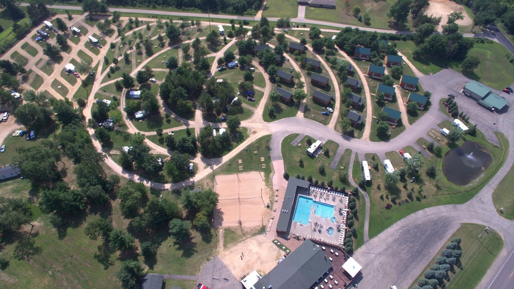 Hotel Edge-O-Dells Resort - 21 and Older - Image 1