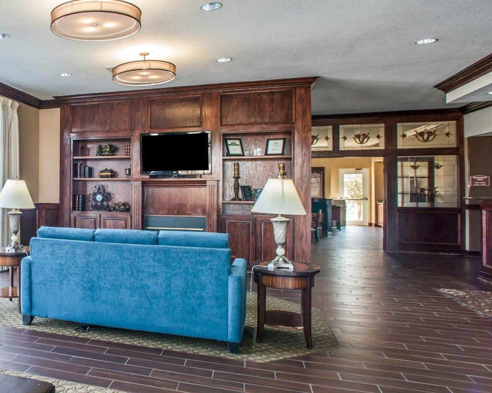 Columbia Vacations - Comfort Suites Columbia - University Area - Property Image 26