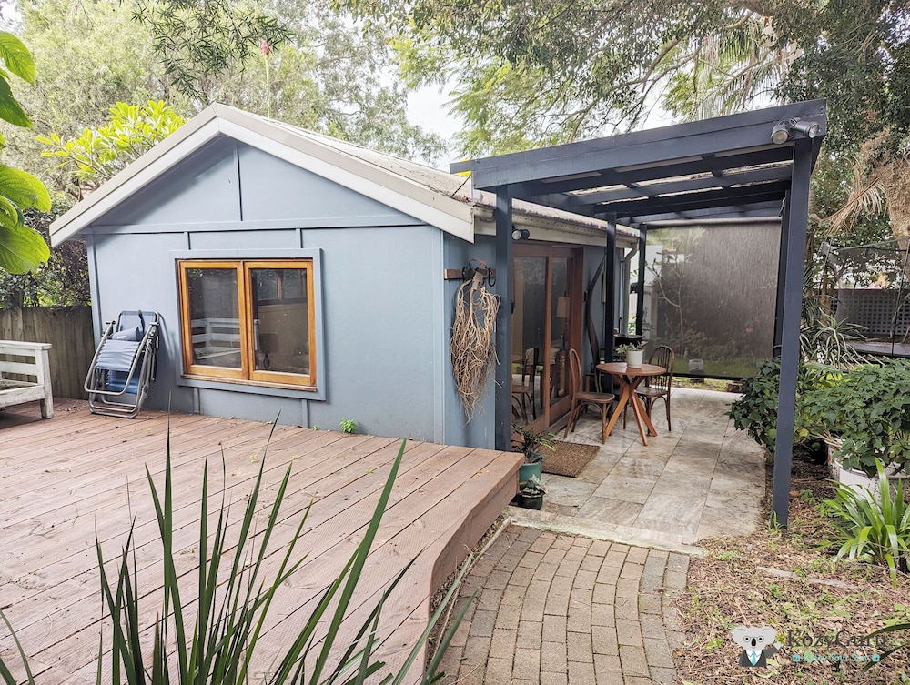 Kozyguru | Marrickville| Lovely Granny Flat Studio