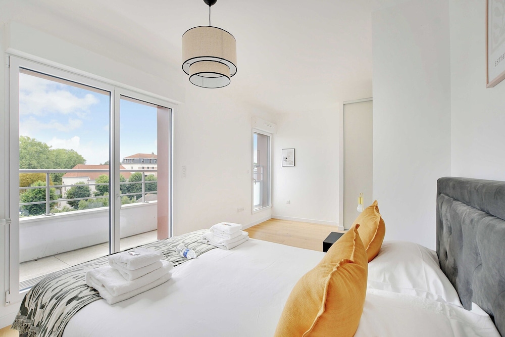 Chic Duplex With Rooftop -3bd/6p- Nogent-sur-marne