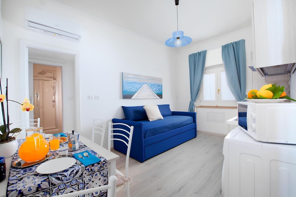 Mar Studio in Meta photo 5