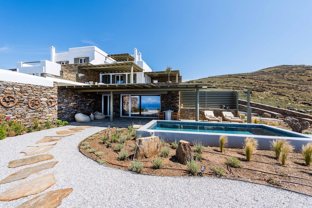 Vathi Bleu Private Villas