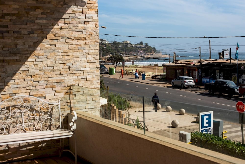 Costa Brava- 1BR With Ocean View Parking and Wifi