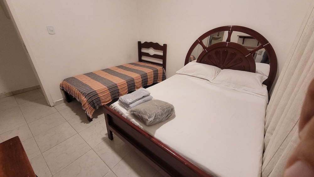 HOSPEDAGEM CLÃ DOS COUTO