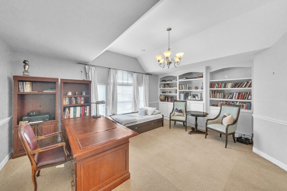 Spacious 6br Getaway Near Houston's Best 6 Bedroom Home